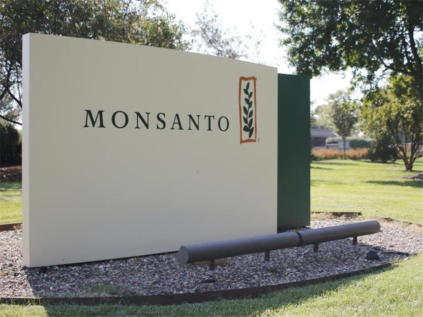 Brüssel prüft Monsanto-Übernahme durch Bayer genauer Monsanto ist vor allem als Hersteller von Unkrautvernichtern mit dem umstrittenen Wirkstoff Glyphosat bekannt. Foto: Daniel Dreifuss