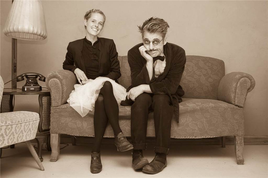 Monsieur & Pianistin Nora kommen aus Deutschland.