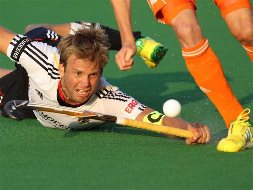 Hockey-Ass Fürste nach Kreuzband-Schock: Gebe nicht auf Moritz Fürste hat sich einen Kreuzbandriss im rechten Knie zugezogen. Foto: Julien Warnand