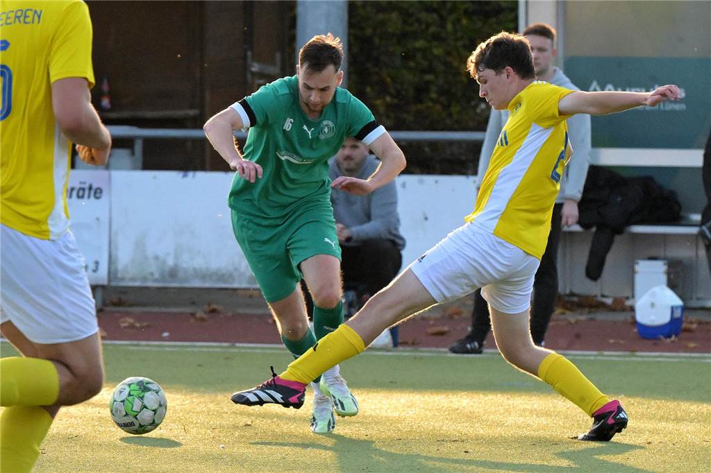 Moritz Möller im Zweikampf.
