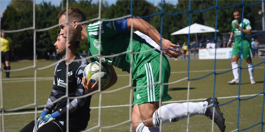 Holzwickeder SC schlägt kurzfristig verstärkten Königsborner SV im Westfalenpokal Moritz Müller erzielt das 2:2. Holzwickede musste trotz Führung einem Rückstand hinterherlaufen und drehte die Partie.