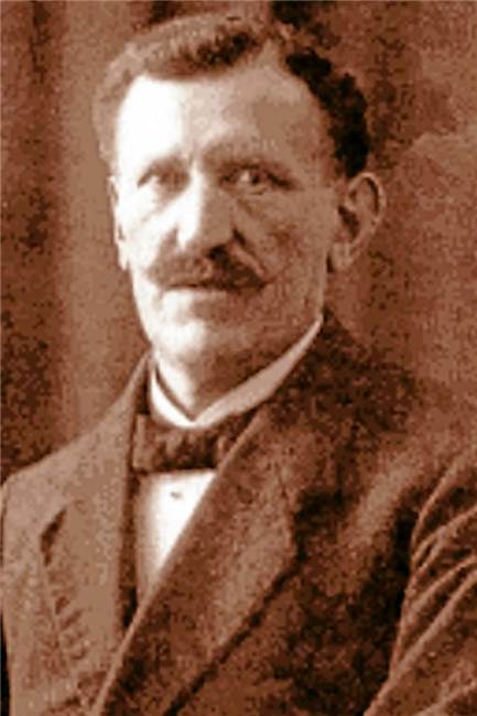 Gemeindevorsteher Moritz Winkler erlebt Anschlag auf Ahauser Synagoge Moritz Winkler