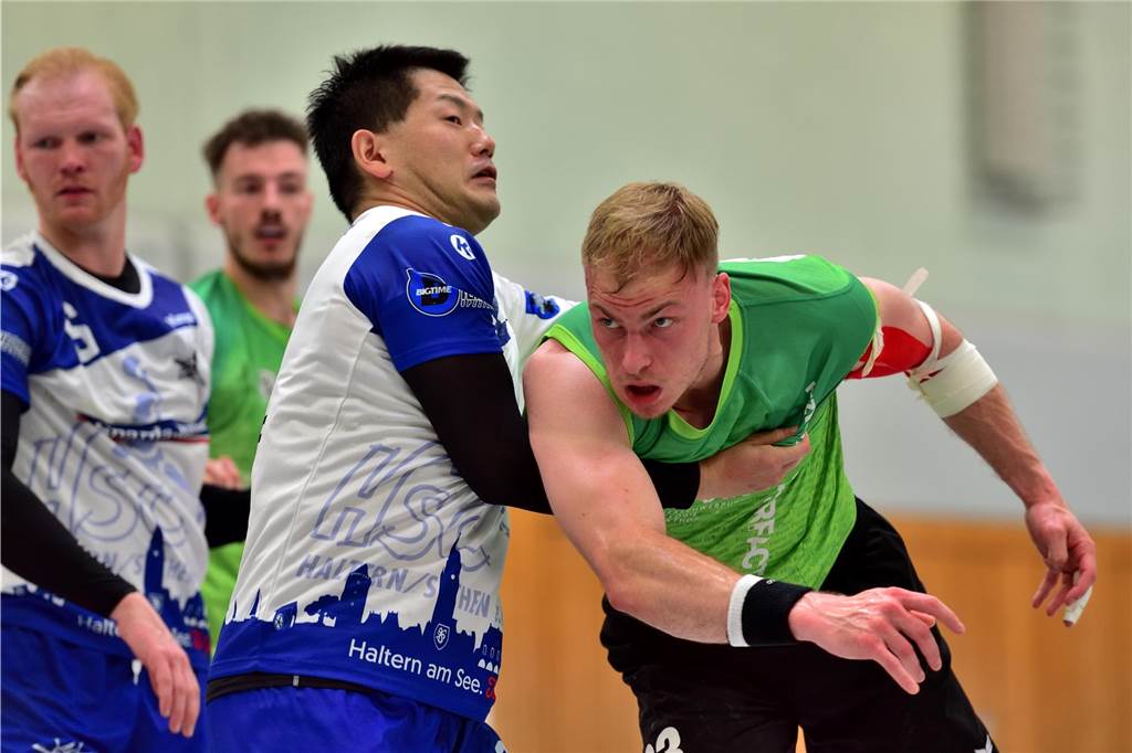 HSC-Neuzugang ist schon wieder weg - beide Seiten hatten sich mehr erhofft Motoki Sato (l.) hat den HSC Haltern-Sythen schon wieder verlassen.