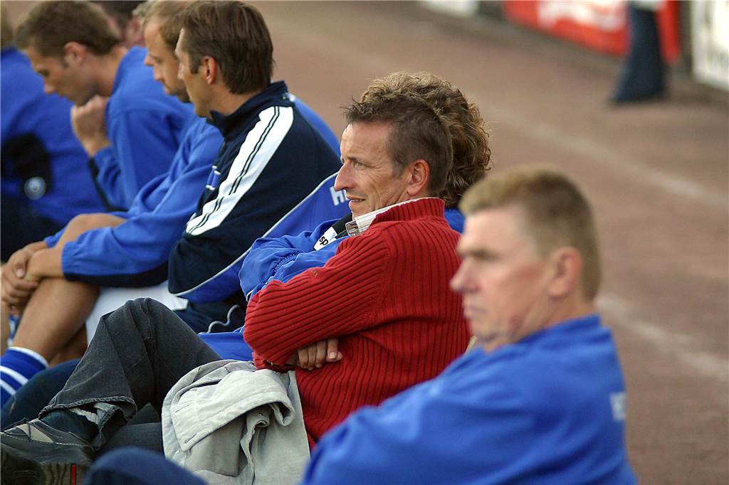 MSV Duisburg beim Spiel gegen eine Mannschaft des FC Frohlinde mit Akteuren der Stadtauswahl Castrop-Rauxel