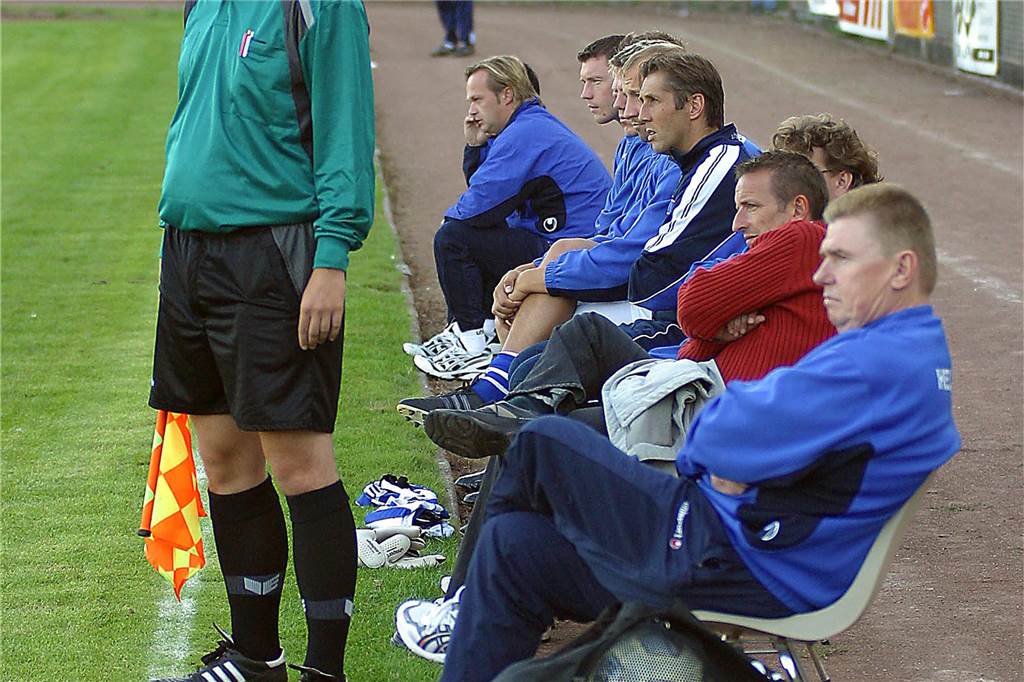 MSV Duisburg beim Spiel gegen eine Mannschaft des FC Frohlinde mit Akteuren der Stadtauswahl Castrop-Rauxel