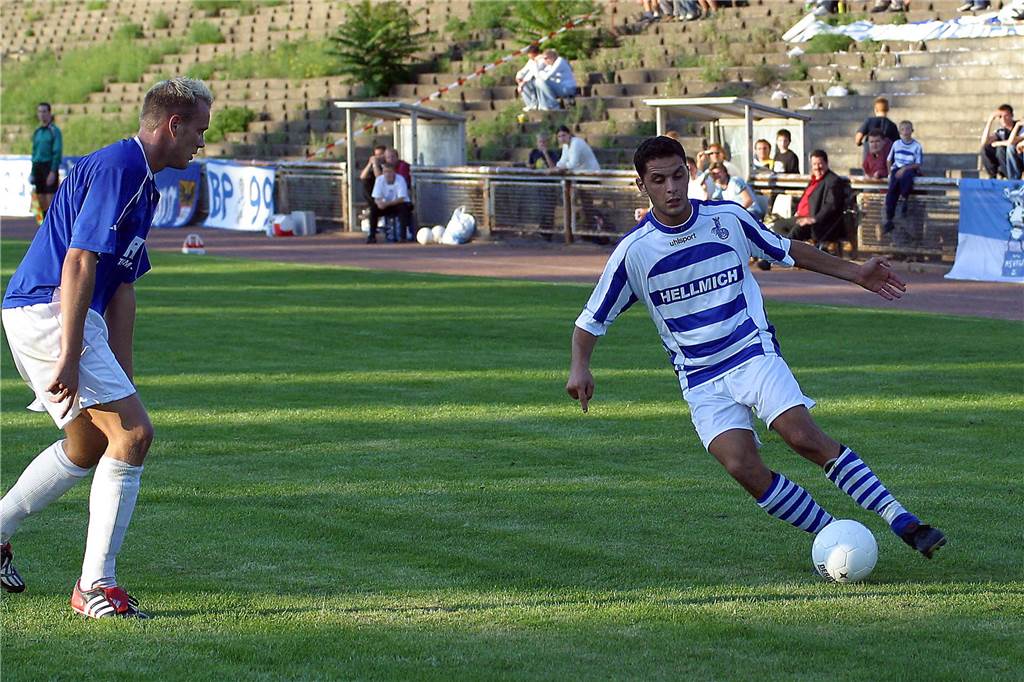 MSV Duisburg beim Spiel gegen eine Mannschaft des FC Frohlinde mit Akteuren der Stadtauswahl Castrop-Rauxel