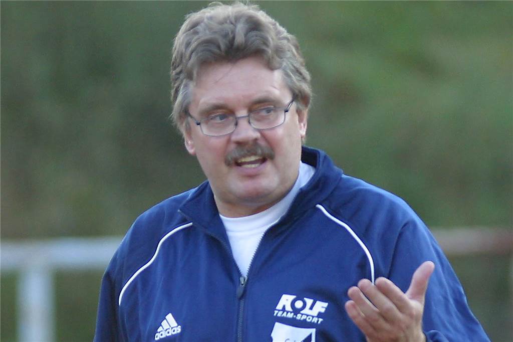 MSV Duisburg beim Spiel gegen eine Mannschaft des FC Frohlinde mit Akteuren der Stadtauswahl Castrop-Rauxel
