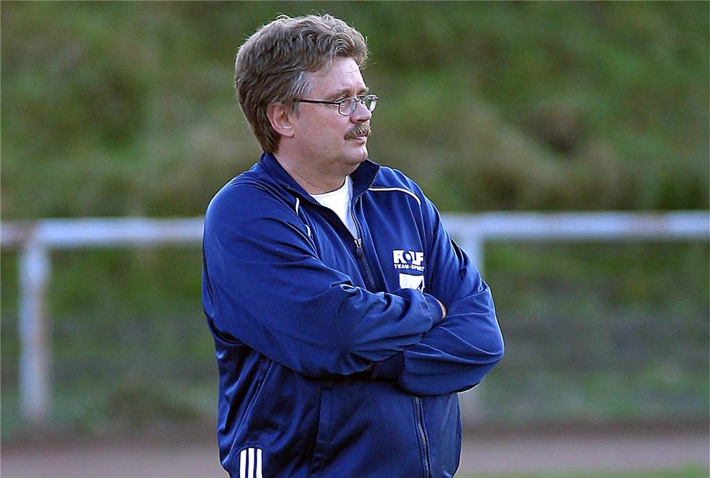 MSV Duisburg beim Spiel gegen eine Mannschaft des FC Frohlinde mit Akteuren der Stadtauswahl Castrop-Rauxel