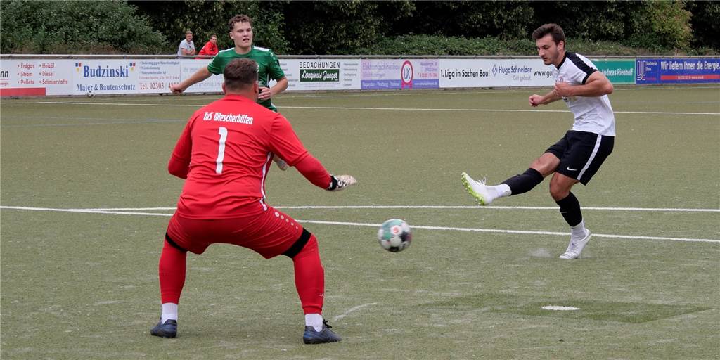 SSV Mühlhausen beschert Coach Tuncay Sönmez einen ganz besonderen Ehrentag Mühlhausens David Bernsdorf traf beim 9:0-Pokalsieg gleich zwei Mal für seine Mannschaft.