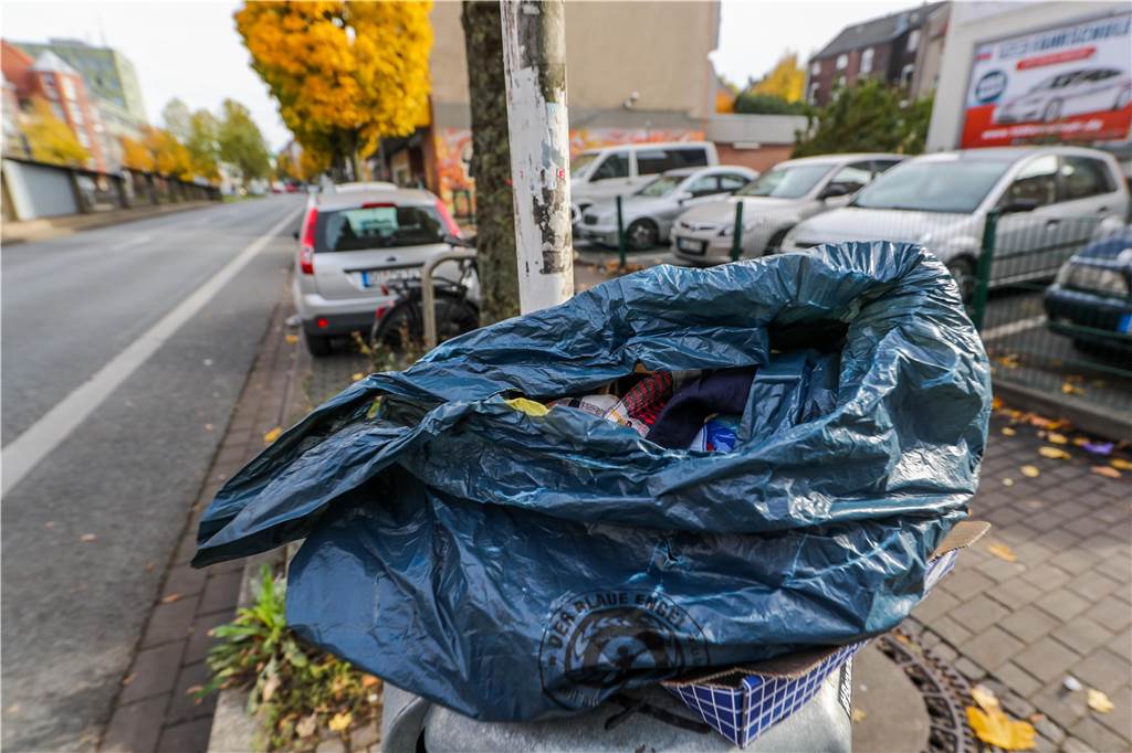 Unionviertel: „Am Anfang der Entwicklung“ Müll wird im Viertel gerne auf den Boden geworfen oder auch mal an Straßenecken abgestellt.