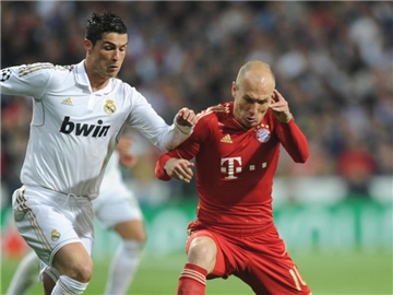 Münchens Arjen Robben (r.) und Madrids Cristiano Ronaldo im Zweikampf. Das Duell zwischen dem deutschen und dem spanischen Rekordmeister steht vor seiner nächsten Auflage. 