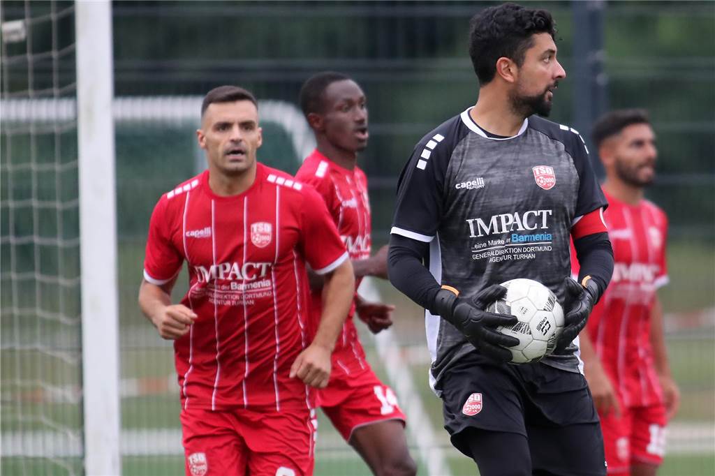 Erdbeben: Türkspor Muhammed Acil (Torwart) und Türkspor haben ein emotionales Video aufgenommen.