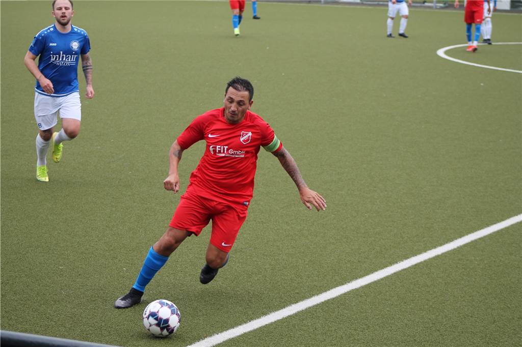 Sportplatz wie verflucht: Murat Büyükdere kehrt mit SG Gahmen erstmals zum VfL Kamen zurück Murat Büyükdere gab gegen seinen Ex-Klub keinen Ball verloren.