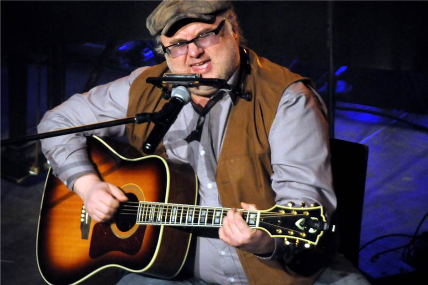 Mit einer Gitarrennacht: Rohrmeisterei unplugged ist zurück Musiker Chris Kramer lädt zu einem Konzert ein.