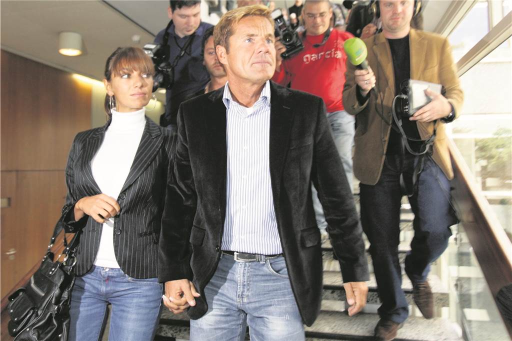 Anwalt Benecken räumt ein: Tochter von Rudi Assauer hat großen Fehler gemacht Musikproduzent Dieter Bohlen verlässt in Begleitung seiner Freundin Carina 2007 das Amtsgericht Recklinghausen. Beim Prozess um den Überfall auf den Star verteidigte Burkhard Benecken den Täter.
