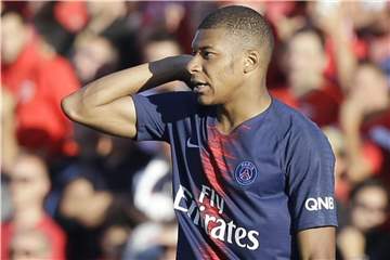 Muss bei PSG drei Spiele zuschauen: Kylian Mbappé. Foto: Claude Paris/AP