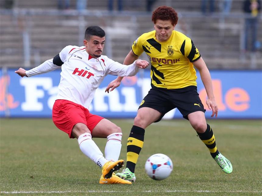 Gratwanderung des BVB II - Amini einsichtig Muss erneut eine Zwangspause einlegen: Mustafa Amini (r.).