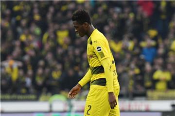 Muss im Spiel gegen den FC Bayern zuschauen: BVB-Verteidiger Dan-Axel Zagadou. Foto: Peter Steffen