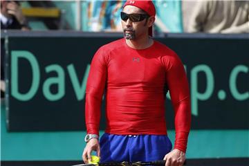 Muss nach wiederholten Verfehlungen gegen Journalisten eine Strafe zahlen: Ex-Tennisstar Marcelo Rios. Foto: Alex Diaz