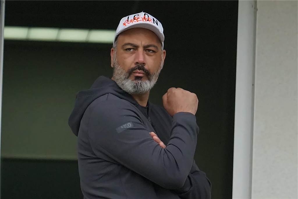Schwere Beine beim Mühlhausen-Coach Marc Woller: SSV im Endspurt-Blues Recep Alkan ballt die Faust.