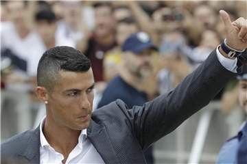 Muss ordentlich Steuern nachzahlen: Cristiano Ronaldo. Foto: Luca Bruno/AP