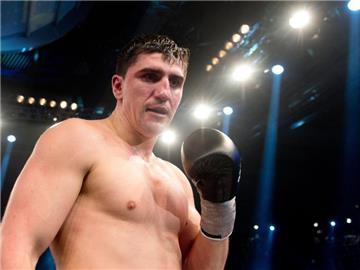 Muss sich im Kampf gegen Alexander Usyk mit der Außenseiterrolle begnügen: Boxer Marco Huck. Foto: Sebastian Kahnert