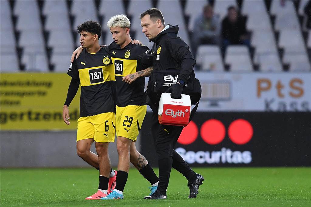 BVB-U23 will nach Aachen-Sieg in Essen nachlegen: Drittliga-Derby im Live-Ticker Niklas Jessen geht verletzt vom Feld.