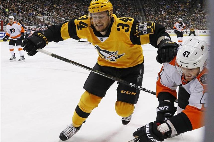 NHL: Kühnhackl und Pittsburgh verlieren in Washington Musste sich mit Pittsburgh in Washington geschlagen geben: Tom Kühnhackl. Foto: Gene J. Puskar/AP/dpa