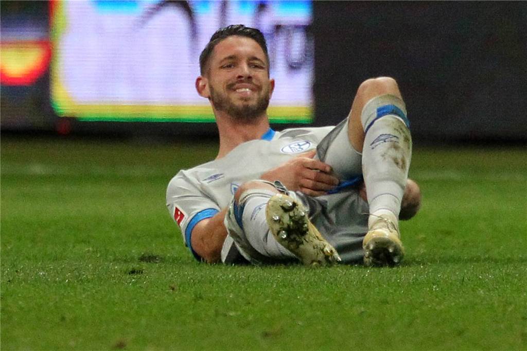 Ralf Fährmann war in Frankfurt noch der beste Schalker Musste verletzt ausgewechselt werden: Mark Uth.
