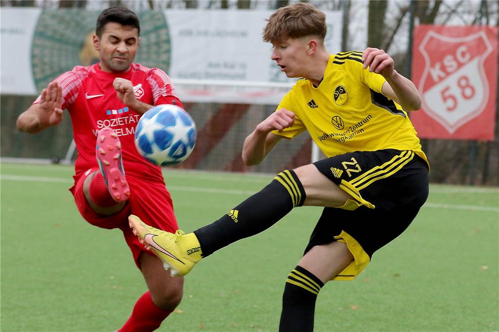 Dortmunder Landesligist verliert Kapitän an Türkspor: Wechsel mit spektakulärem Hintergrund Mustafa Yüksel (l.) wechselt nach sechs Jahren als Kapitän des Kirchhörder SC zu Türkspor Dortmund.