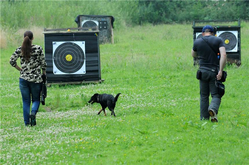 Teenager randalieren auf Gelände von Castrop-Rauxeler Sportverein Mutmaßlich sind zwei Jugendliche für Beschädigungen auf der Anlage der Bowhunter an der Wittener Straße verantwortlich. (Archivfoto)