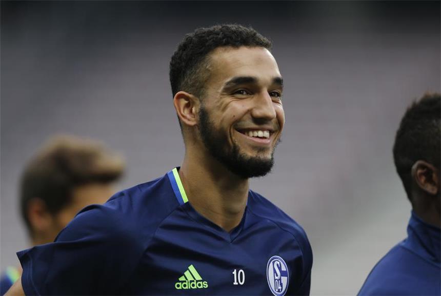 Nabil Bentaleb ist zurück im Schalker Mannschaftstraining.