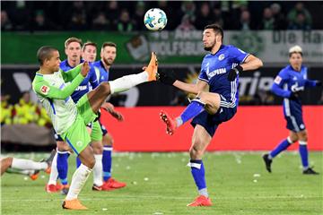 Nabil Bentaleb (r.) kehrte vorzeitig von der algerischen Nationalmannschaft zurück.