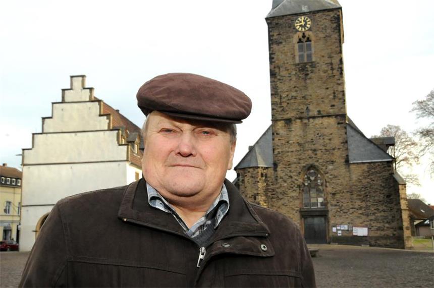 Küster von St. Viktor geht in den Ruhestand Nach 13 Jahren als Küster in St. Viktor geht Alexander Specht (64) aus Gesundheitsgründen in den Ruhestand.