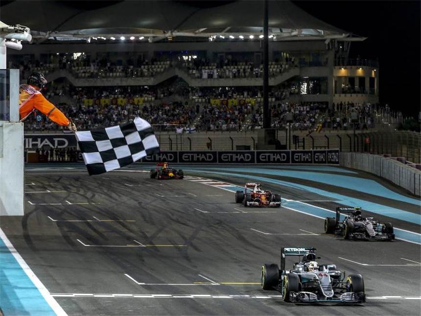 Rosberg feiert WM-Triumph im Zitter-Finale Nach 55 Runden ist die Saison 2017 Geschichte und die WM entschieden. Foto: Srdjan Suki