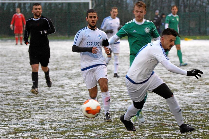 Aufregung um Dorstfelder Spielabbruch beim Stand von 0:5 Nach 82 Minuten ging der SC Dorstfeld am Sonntag geschlossen von diesem Kunstrasenplatz.