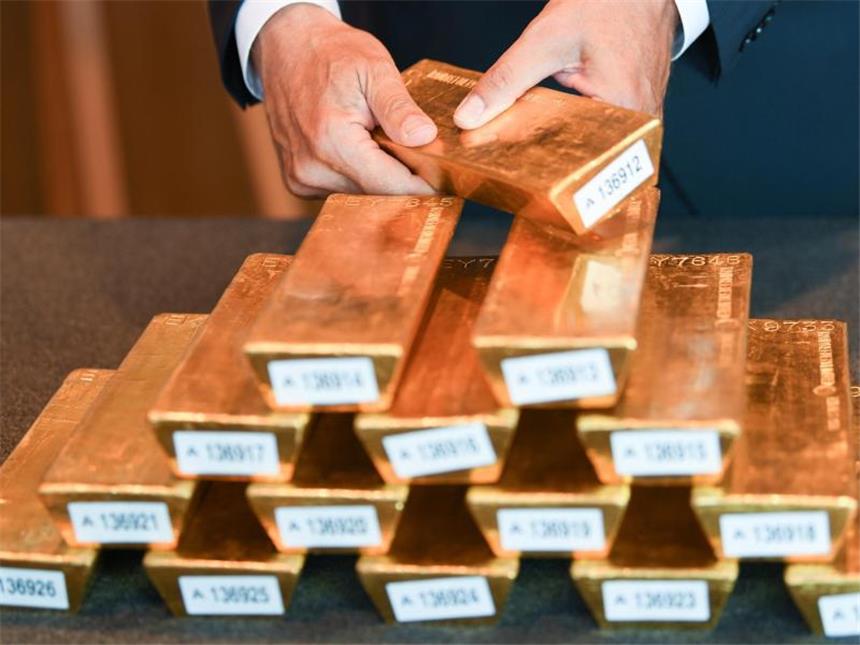 Nach Angaben der Bundesbank liegen jetzt 1710 Tonnen oder 50,6 Prozent des deutschen Goldschatzes in heimischen Tresoren. Foto: Arne Dedert