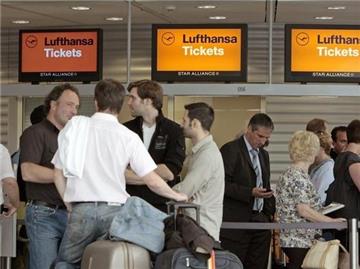 Nach Angaben der Lufthansa haben die Passagiere bei einem Streik keinen Anspruch auf eine Geldzahlung.