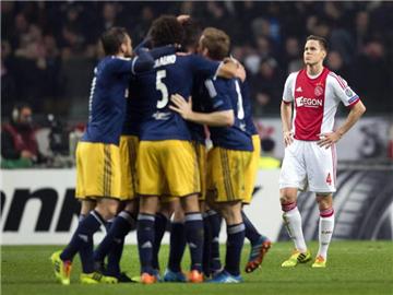 Nach dem 3:0-Sieg im Hinspiel gegen Ajax Amsterdam haben die Spieler von Red Bull Salzburg (l) gute Aussichten aufs Achtelfinale. Foto: Olaf Kraak