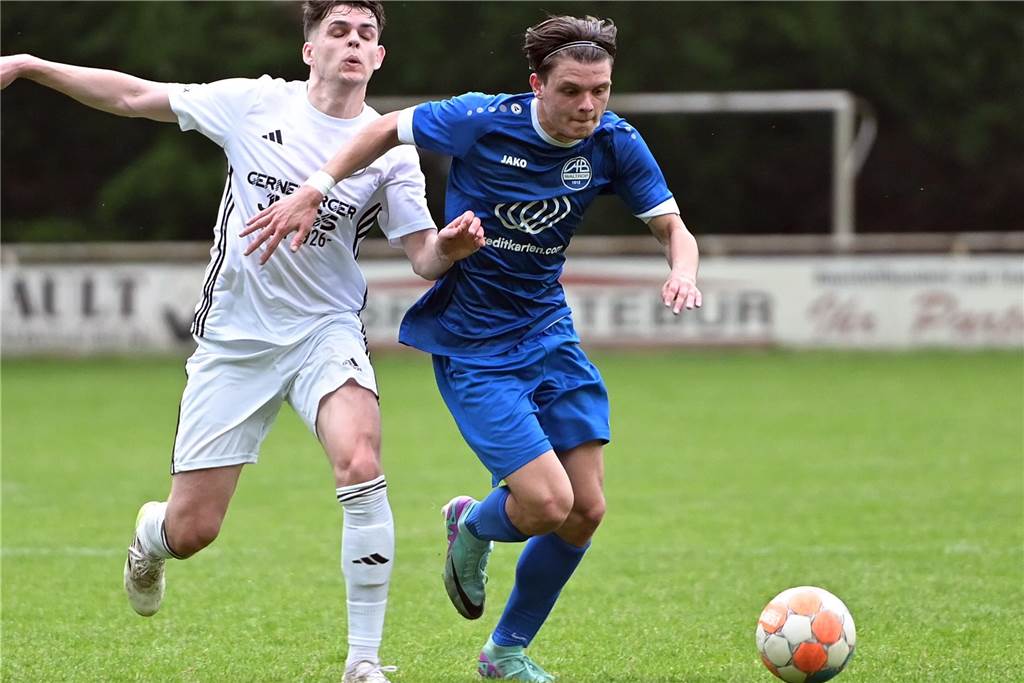 Entscheidungen in den Ligen im Vest: Nach dem 3:1-Erfolg im vorgezogenen Spiel bei Borussia Ahsen fehlt dem VfB Waltrop nur noch ein Punkt aus der letzten Partie am 26. Mai gegen SW Meckinghoven, um in die Bezirksliga aufzusteigen.
