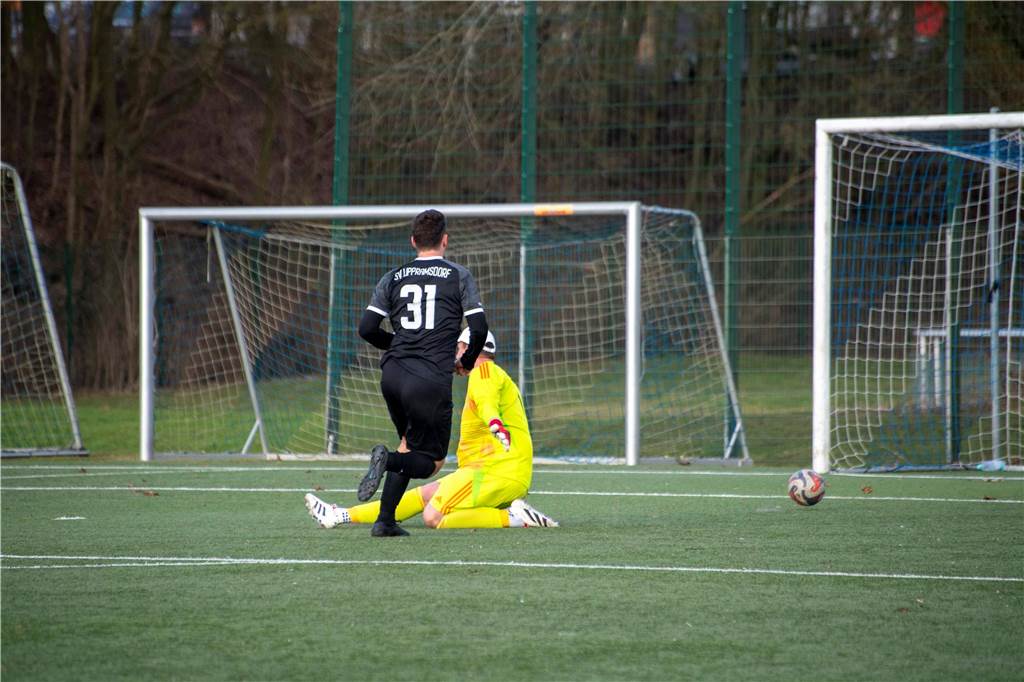 Nach dem 4:0 im Hinspiel gewann der SV Lippramsdorf auch das zweite Derby gegen den ETuS Haltern - diesmal mit 3:0 auf der Anlage an der Conzeallee.