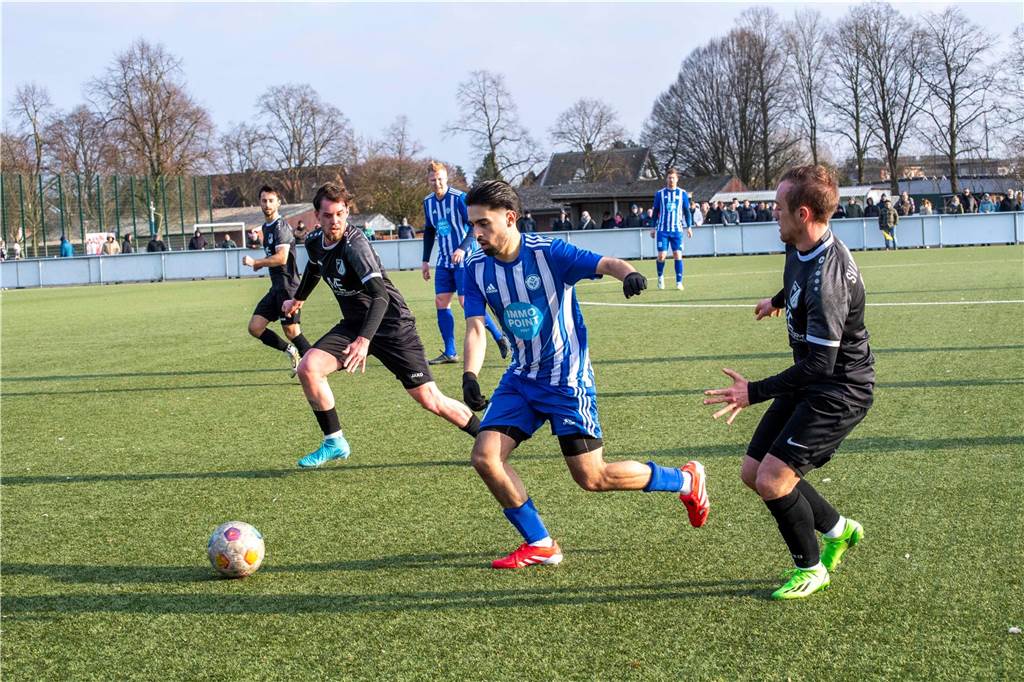 Nach dem 4:0 im Hinspiel gewann der SV Lippramsdorf auch das zweite Derby gegen den ETuS Haltern - diesmal mit 3:0 auf der Anlage an der Conzeallee.