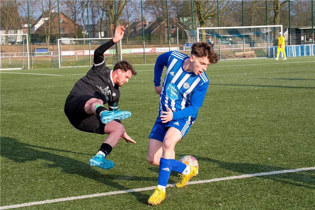 Nach dem 4:0 im Hinspiel gewann der SV Lippramsdorf auch das zweite Derby gegen den ETuS Haltern - diesmal mit 3:0 auf der Anlage an der Conzeallee.