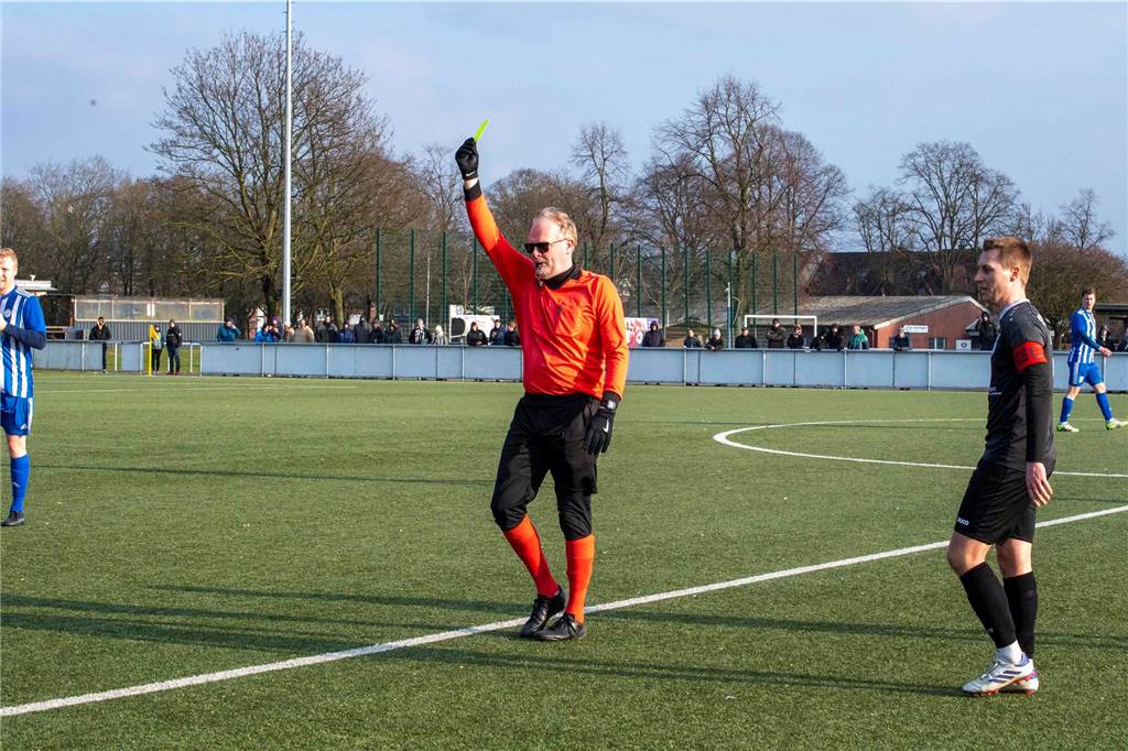 Nach dem 4:0 im Hinspiel gewann der SV Lippramsdorf auch das zweite Derby gegen den ETuS Haltern - diesmal mit 3:0 auf der Anlage an der Conzeallee.