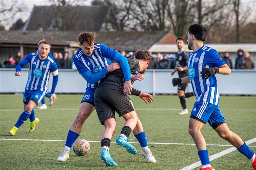 Nach dem 4:0 im Hinspiel gewann der SV Lippramsdorf auch das zweite Derby gegen den ETuS Haltern - diesmal mit 3:0 auf der Anlage an der Conzeallee.
