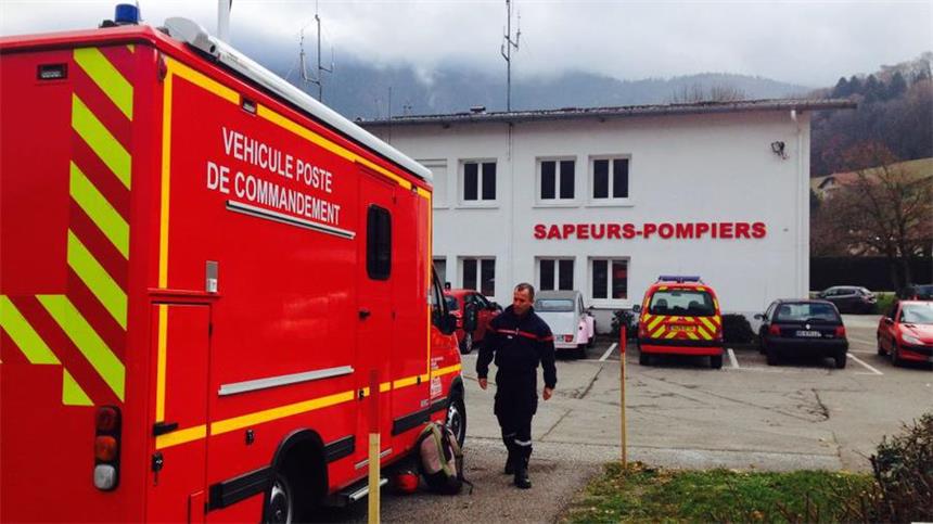 Sportflugzeug aus Dortmund abgestürzt - zwei Tote Nach dem Absturz des Dortmunder Sportflugzeugs bei Albertville in den französischen Alpen starteten die Behörden eine großangelegte Suche nach dem Wrack.