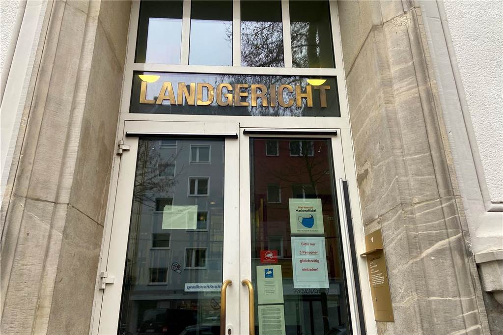Berufung im Tierquälerei-Prozess um einen Mecke-Mitarbeiter Nach dem Amtsgericht Lünen ist jetzt das Dortmunder Landgericht zuständig.