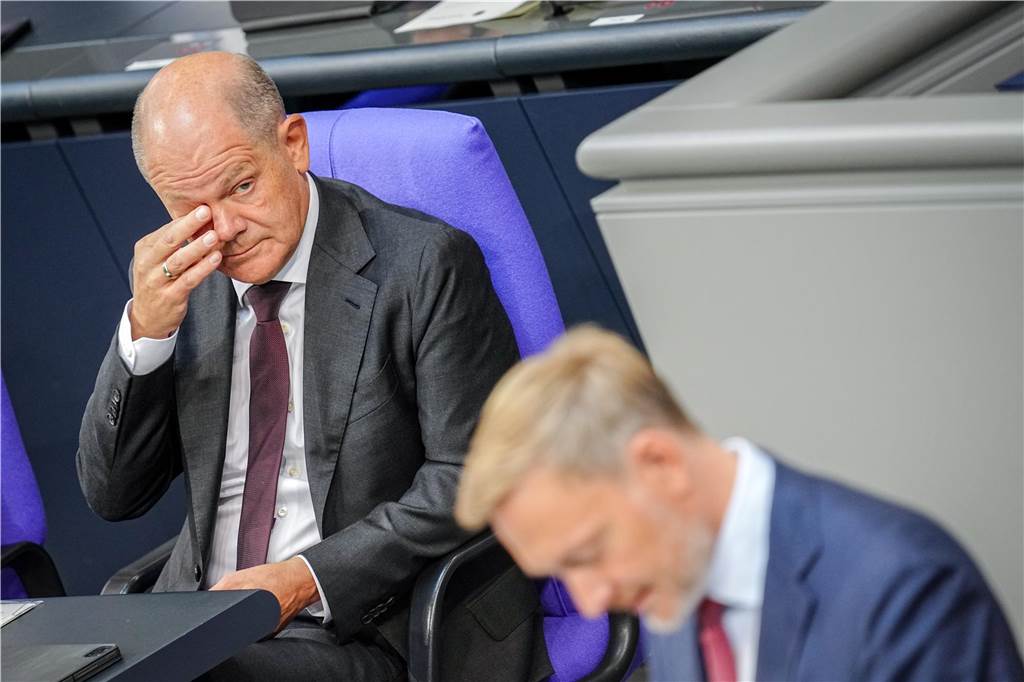 Nach dem Bruch der Ampel-Koalition haben sich die Parteien auf einen möglichen Neuwahl-Termin am 23. Februar 2025 geeinigt.