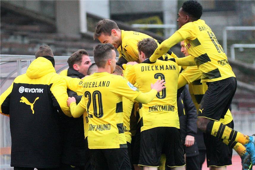 BVB II bleibt den Spitzenteams auf den Fersen Nach dem dritten Sieg in Serie geht der Blick des BVB II wieder nach oben.
