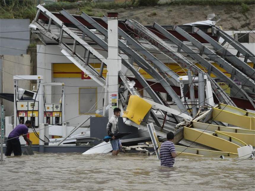 Hurrikan "Maria" verwüstet Puerto Rico Nach dem Durchzug in Puerto Rico könnte "Maria" an der Dominikanischen Republik vorbei Richtung Bahamas ziehen. Foto: Carlos Giusti